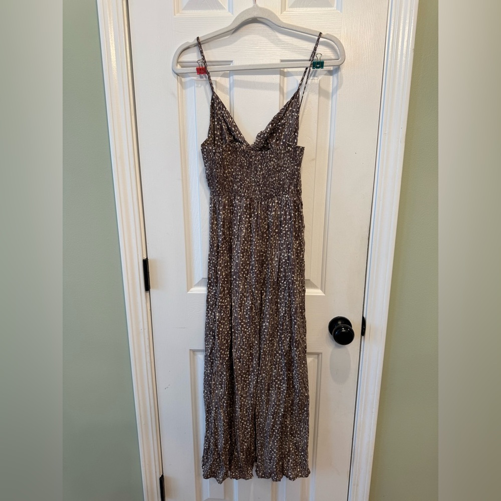 Elegant Gray Midi Dress - Picture 8 of 9